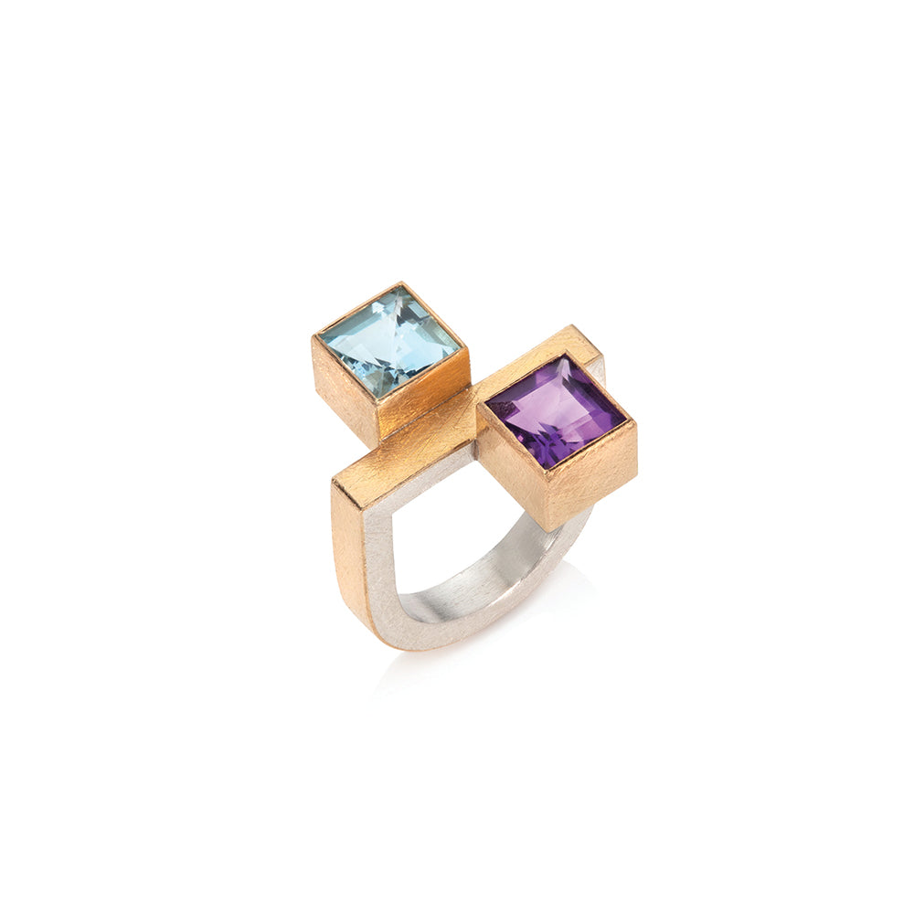 22k yellow gold and sterling silver ring with offset square aquamarine and amethyst,7x7mm.
