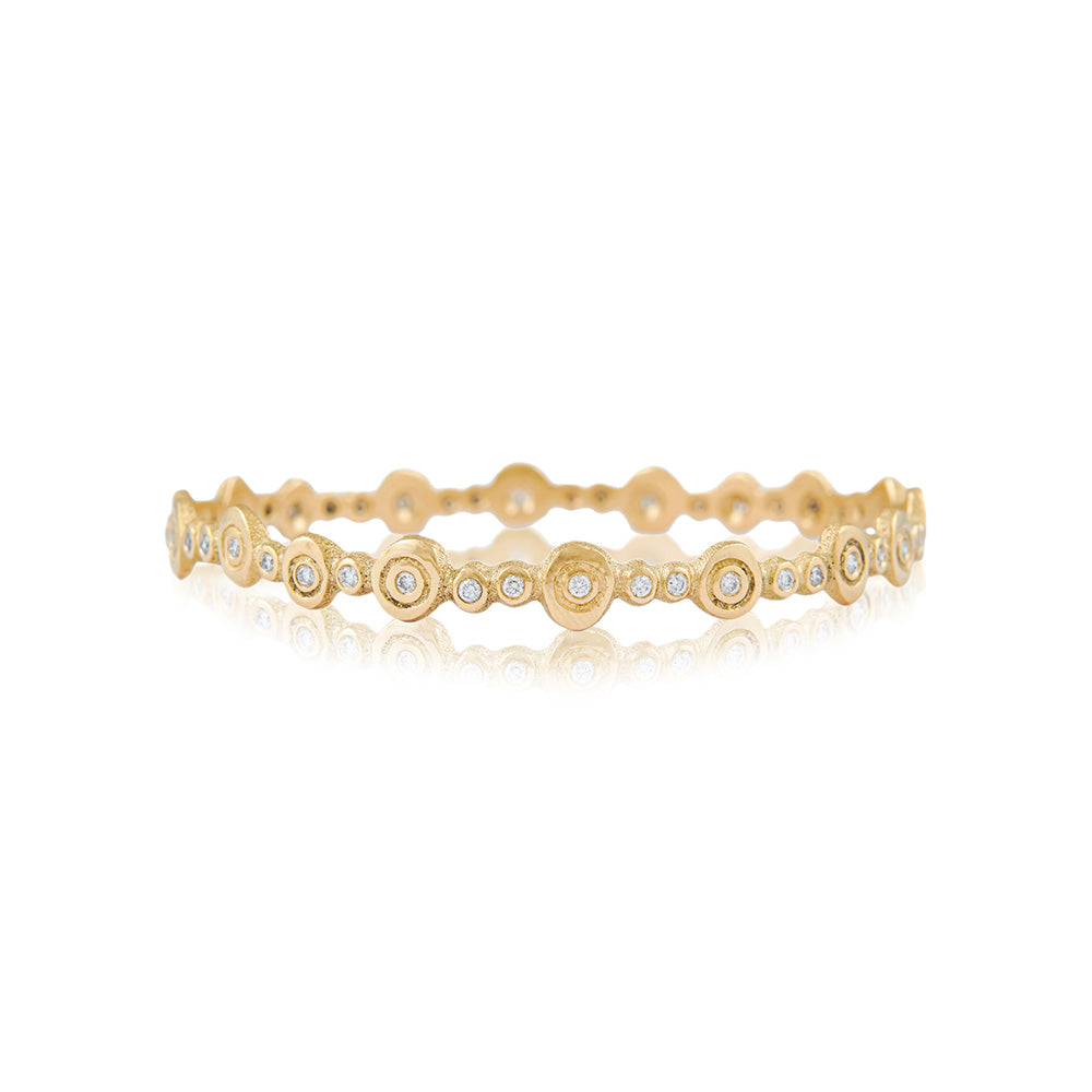 happy circles hinged bracelet with diamonds