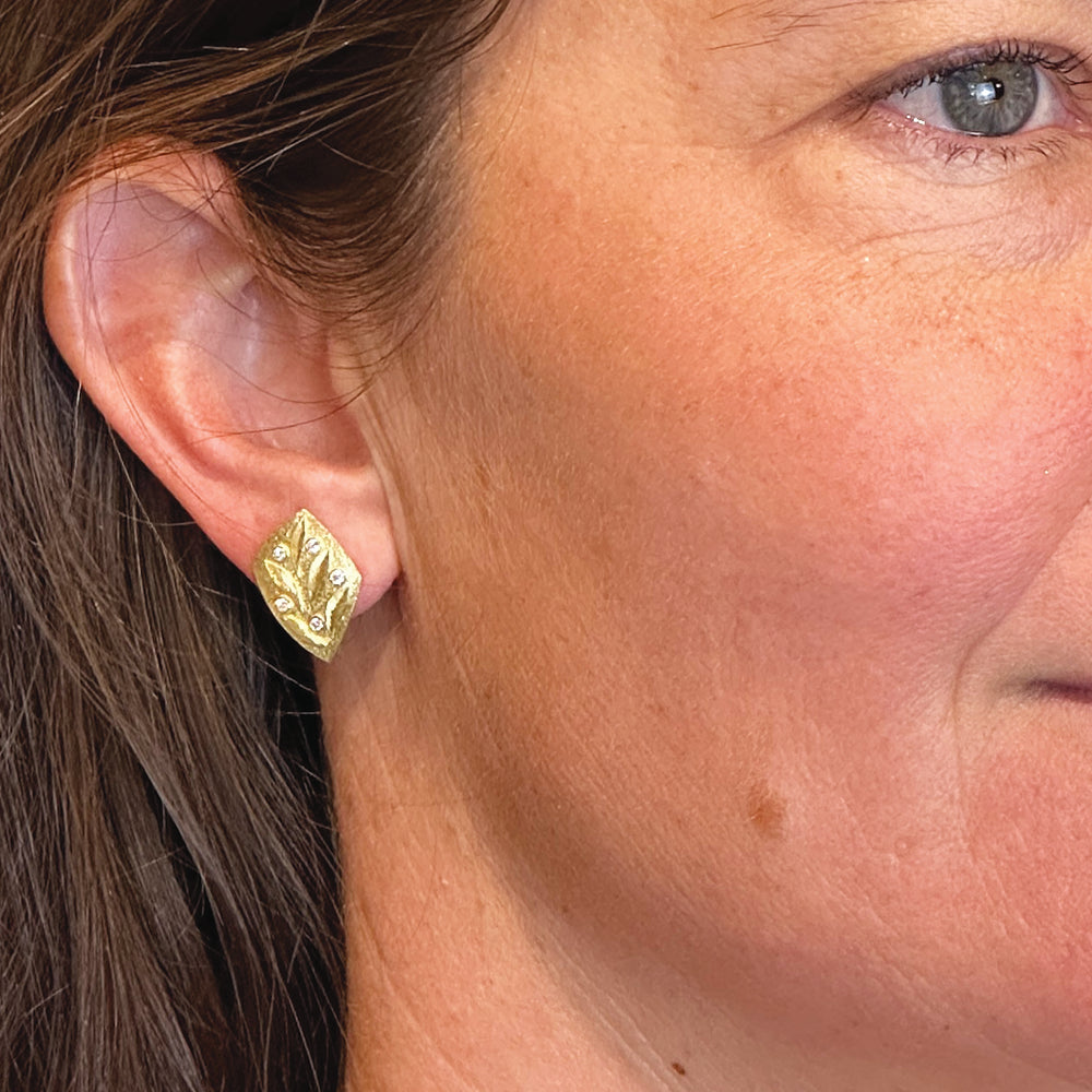 Kite-Shaped Earrings with Diamonds