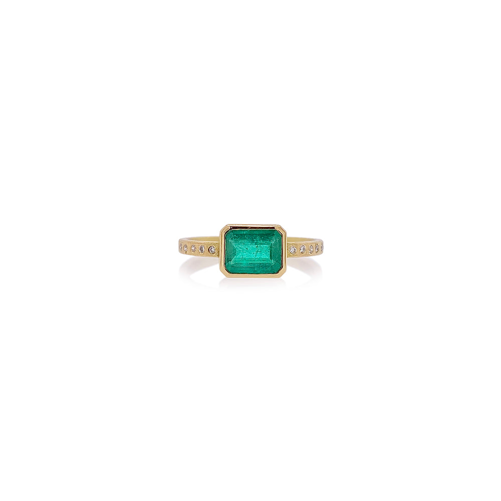 emerald cut emerald stacking ring