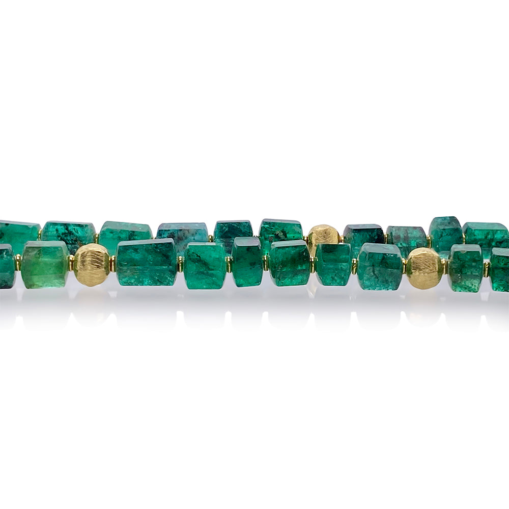 hexagonal emerald bead necklace