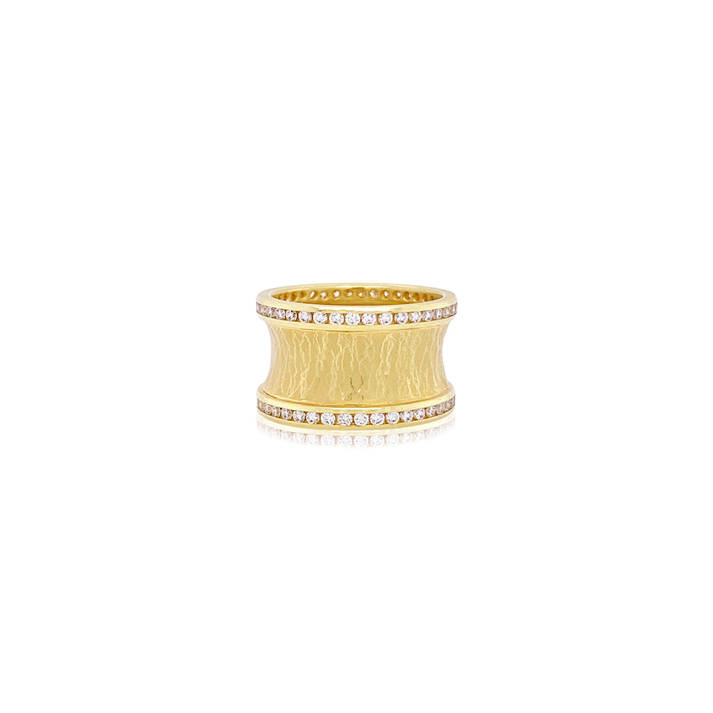 Hammered Ring with Diamonds