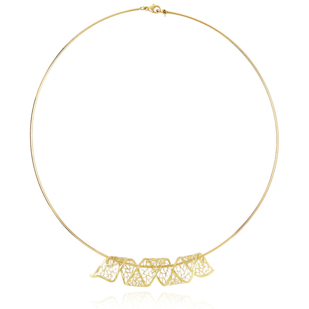 Ribbon necklace