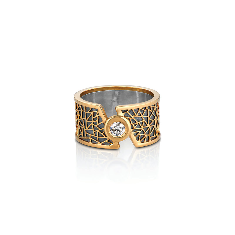 Diagonal Split Shank Ring with Diamond