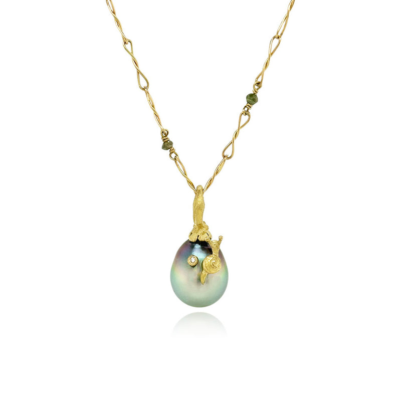 Light Grey Tahitian Pearl Pendant with Snail