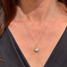 Light Grey Tahitian Pearl Pendant with Shells
