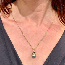 Grey Tahitian pearl pendant