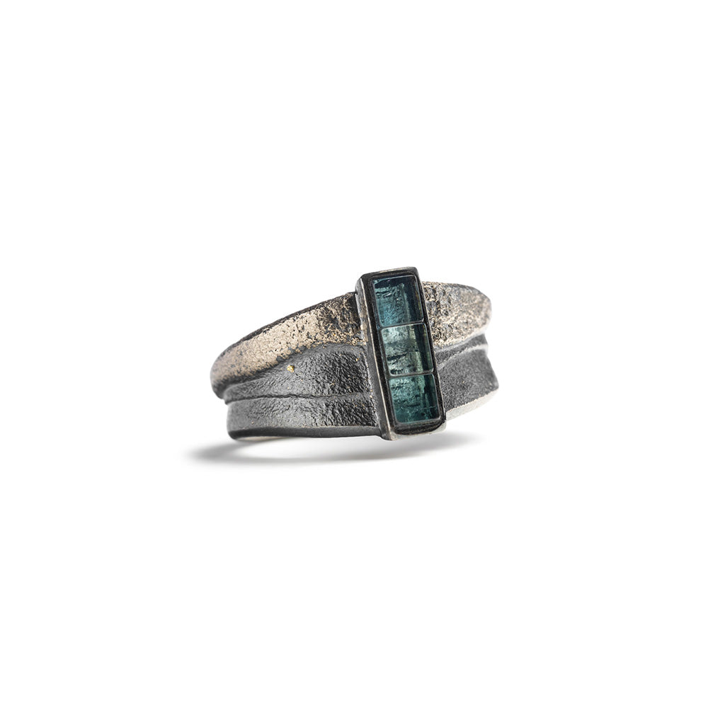Aquamarine ring in oxidized sterling silver, 2.62 cttw, in a stacked vertical setting. Ring is a size 9.75.