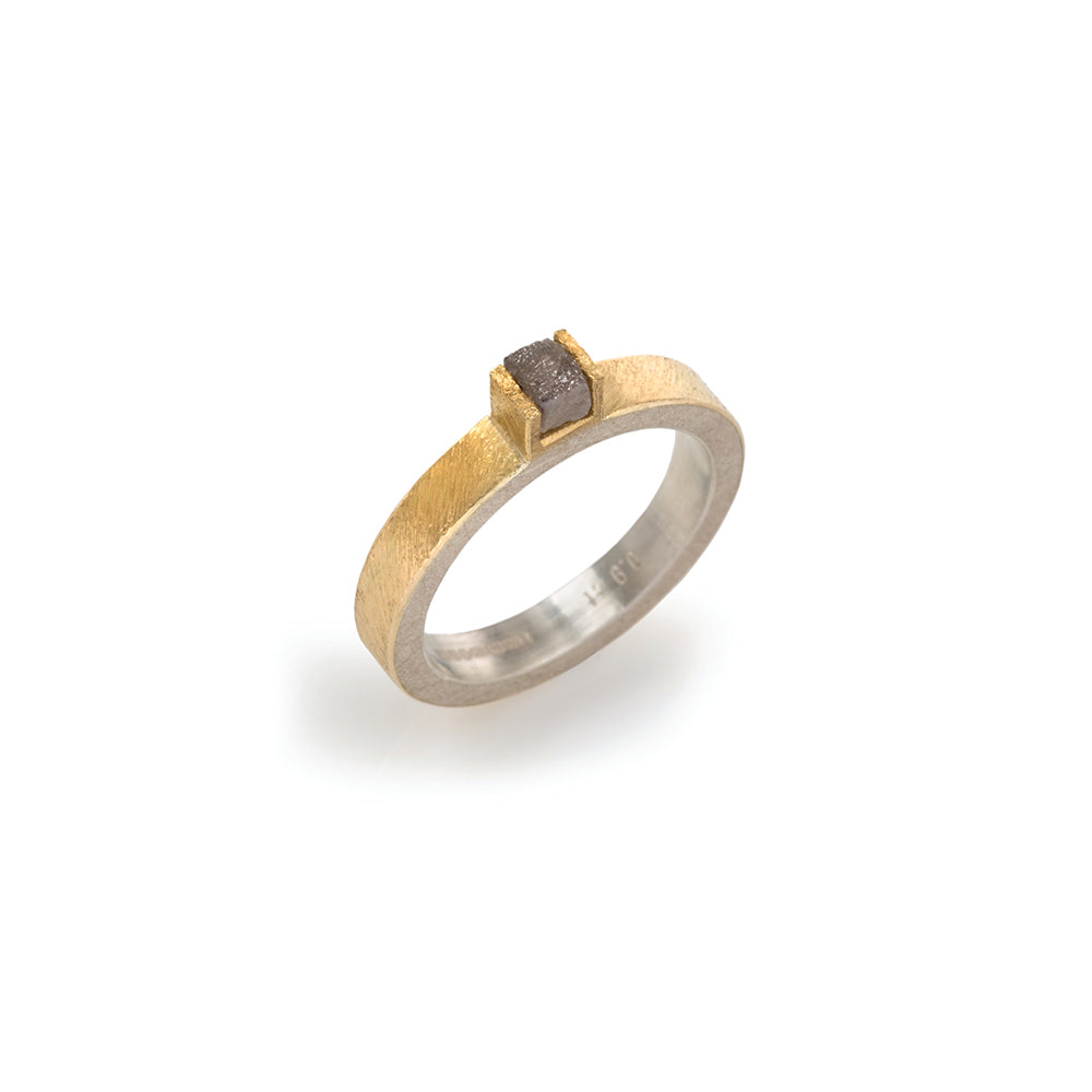 3.5 mm wide diamond cube ring