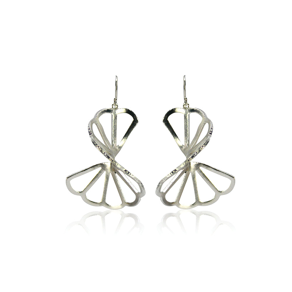 Large Cloud fold earrings in bright silver