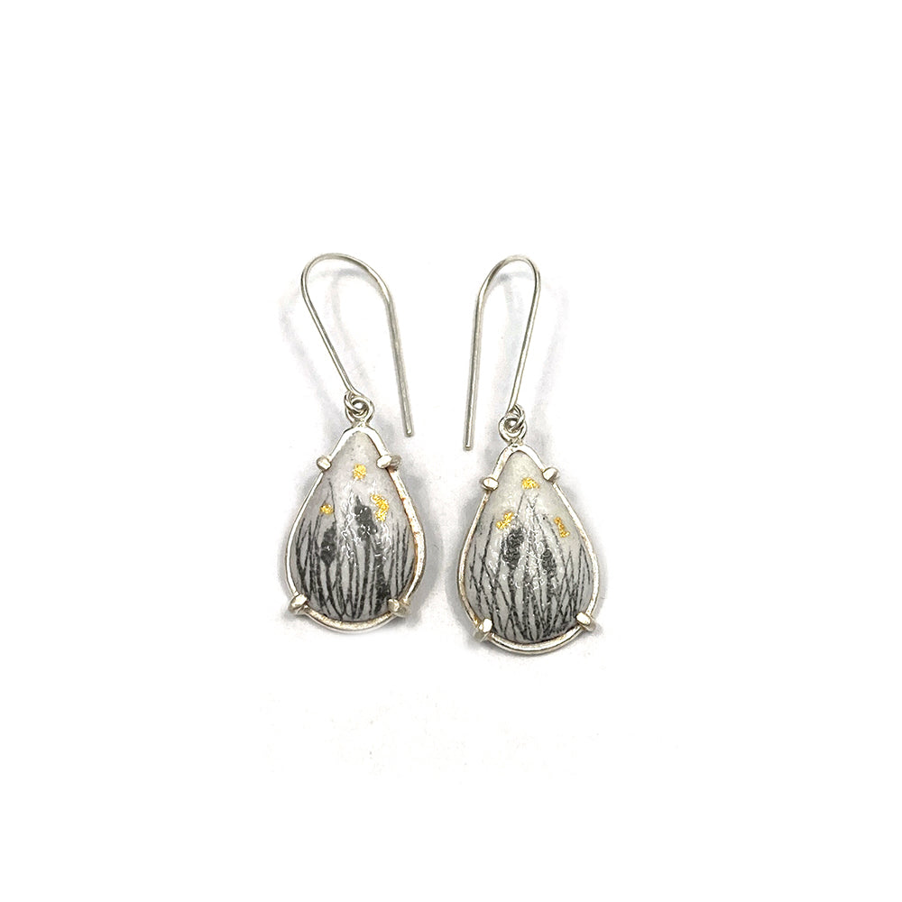 Small teardrop dangles, cattails