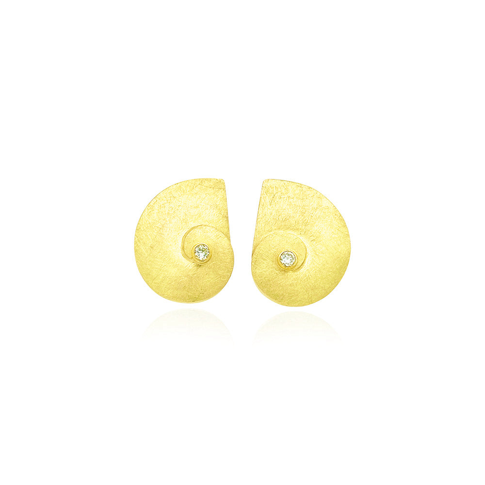 Nautilus earrings in 18k with diamonds