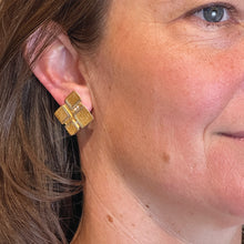 "Cobblestone" Earrings with Diamonds