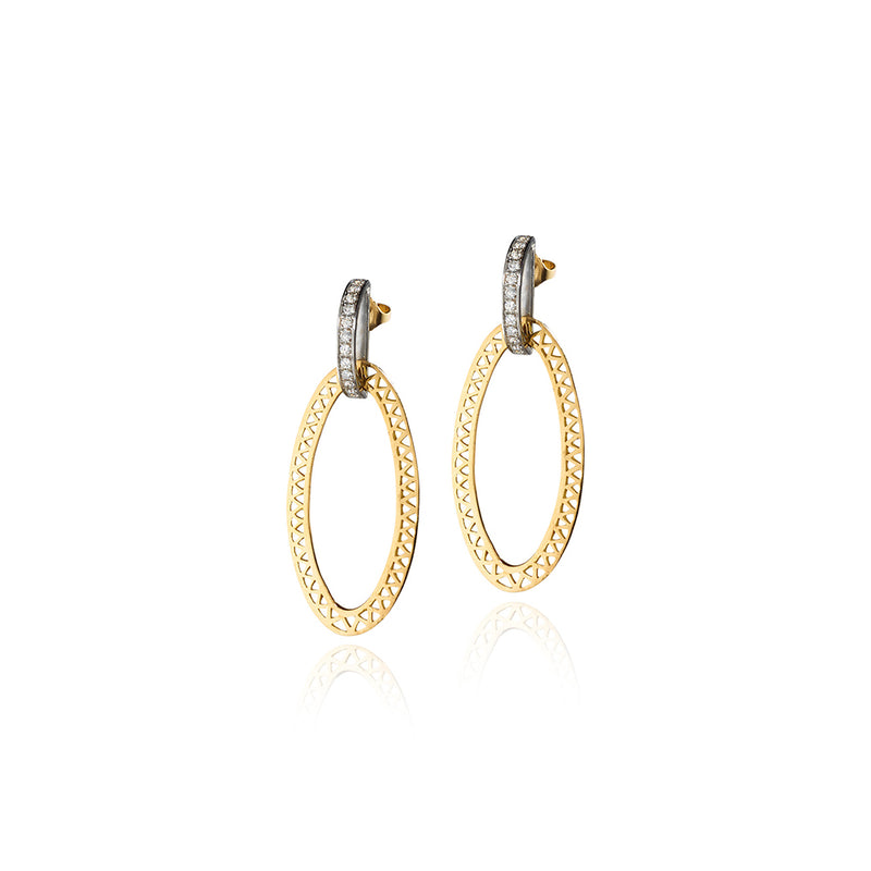Oval Crownwork Hoops on Diamond Posts