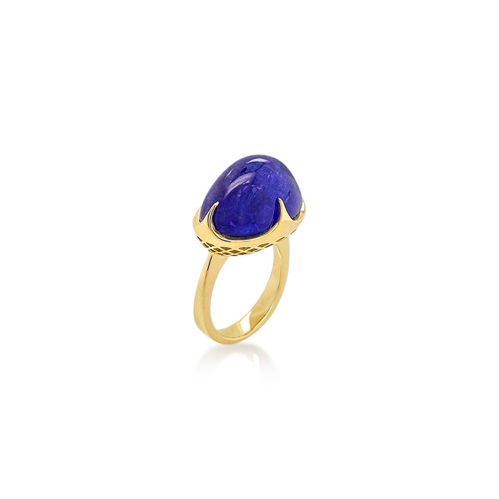 Tanzanite ring with 4 claw prong setting