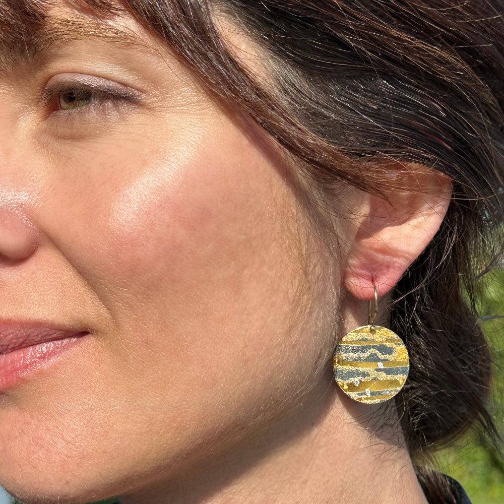 horizontal line earrings