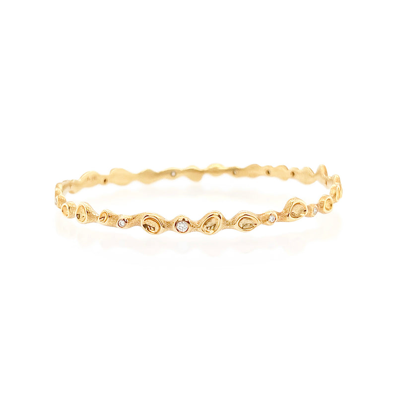 Bangle "Shell" Bracelet with Diamonds