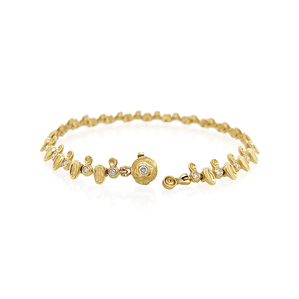 shell bracelet with diamonds