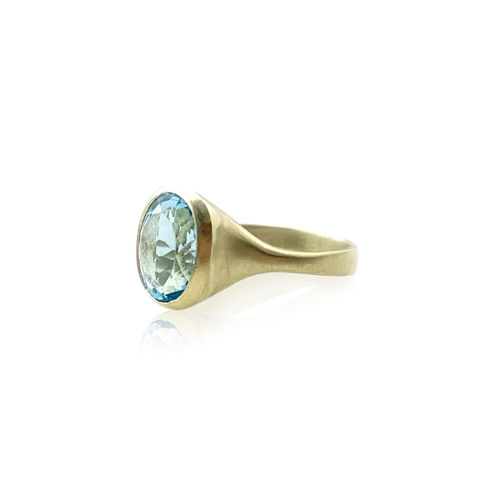 "Amphora" Ring with Faceted Blue Topaz 14K Gold