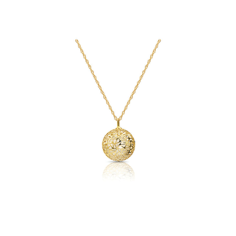 Pearl Pendant Enclosed in 18K Gold Wire Work