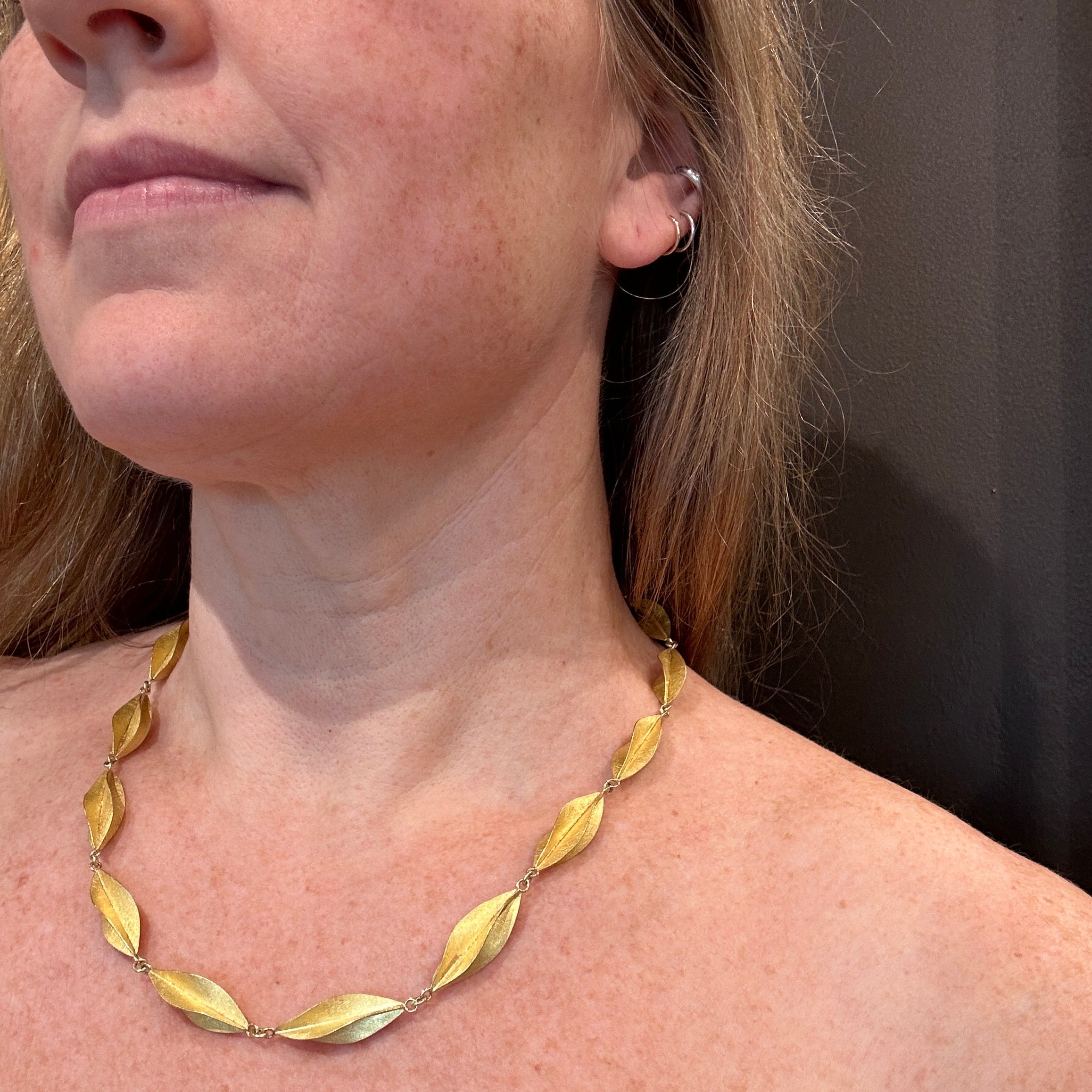 twist necklace