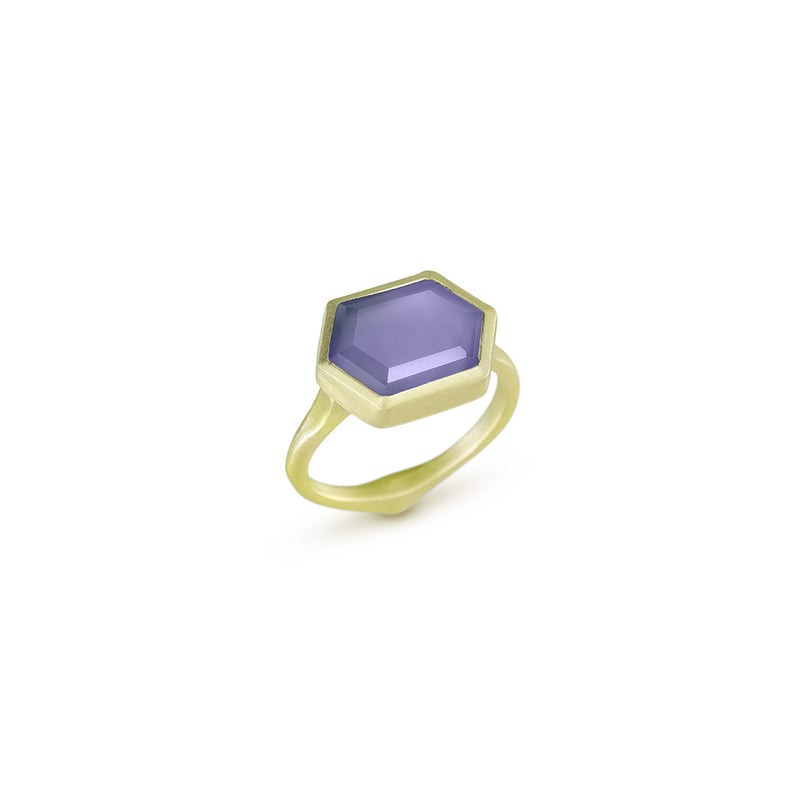 Corazon Cabochon Hexagon Ring with Chalcedony in 14K Fairmined Green Gold