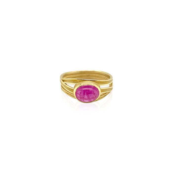 TRIPLE RIBBON RUBY RING