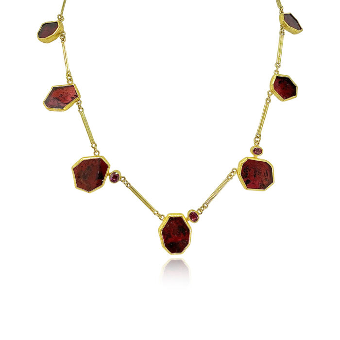 GARNET SLICE NECKALCE