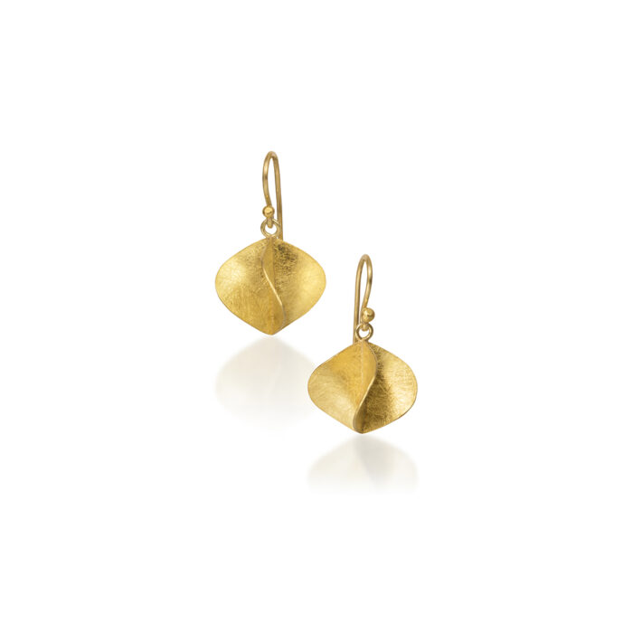 tine propeller earrings