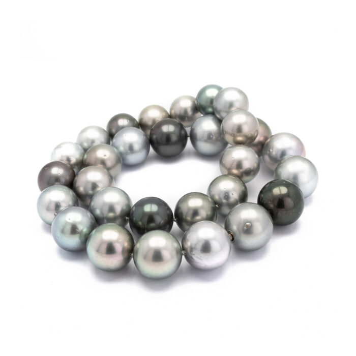 Tahitian pearls with vario style clasp