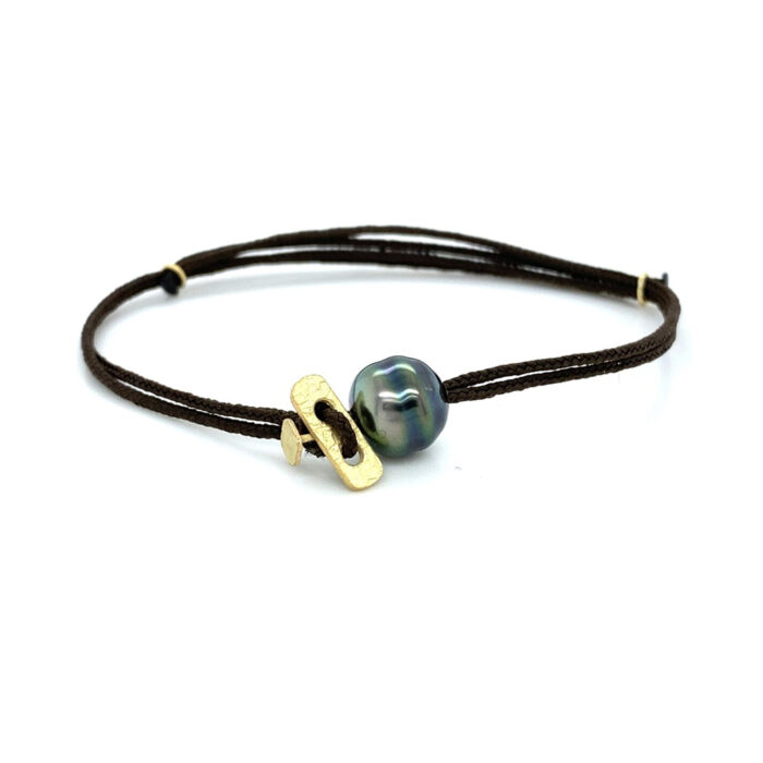 adjustable single black Tahitian pearl bracelet