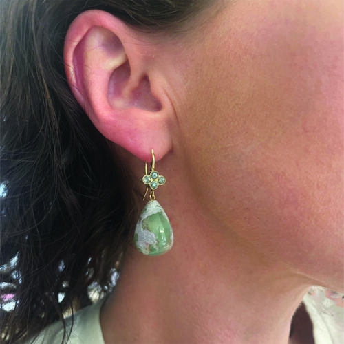 18k yellow gold 4-stone clover top crownwork earrings with bezel-set green sapphires and aquaprase pear-shaped drops on French wires. Earrings are 1 5/8" long x 5/8" diameter (41 x 16mm).