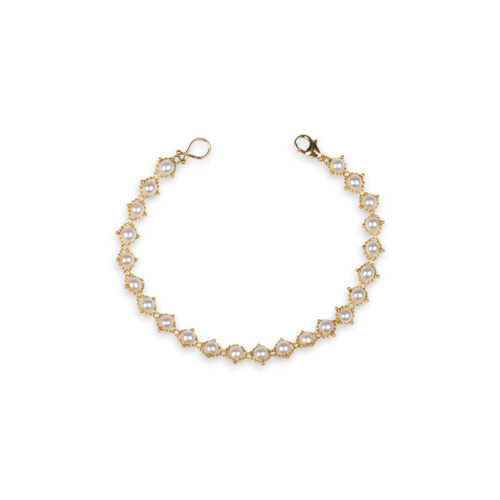 Textile akoya pearl bracelet, approximately 10.5 cttw, chain is 18k yellow gold and is ___" long.