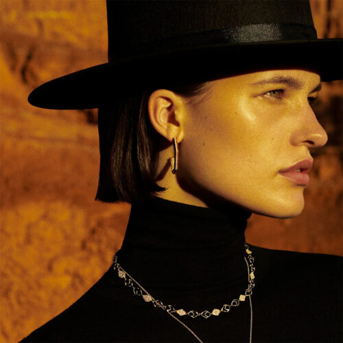 Jamie-Turner-Eclipse-Hoop-Earrings-with-Diamonds-Yellow-Gold-V3