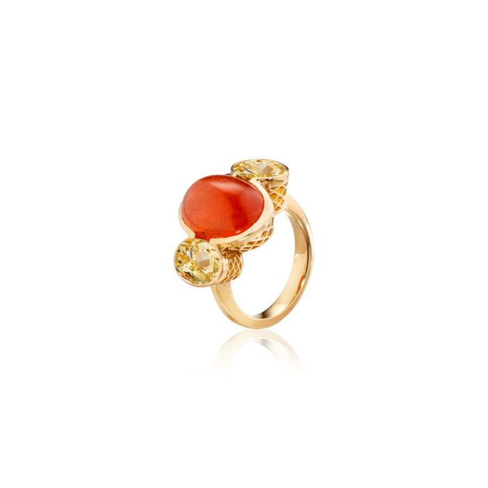 18k yellow gold crownwork, three-stone scallop ring with bezel-set Mandarin Garnet center stone, 14.68 cts, and yellow sapphire side stones, 4.06 cttw. Ring is a size 6.5 and is 1" x 0.65".