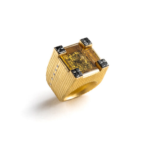 18k, 22k and 24k gold ring with golden beryl, 40.07cts, black diamonds, 8.34cttw and vs white diamonds, 0.10cttw.