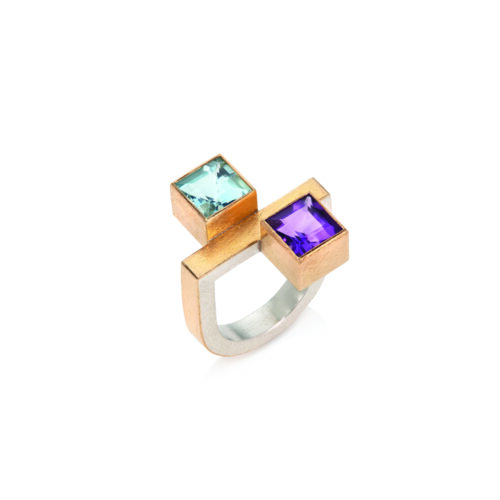 22k yellow gold and sterling silver ring with offset square aquamarine and amethyst,7x7mm.