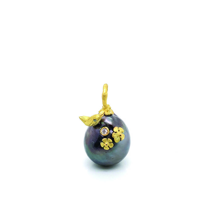 Tahitian pearl pendant with hand-crafted 18k yellow gold flower bale, bird and flower and a white diamond, 0.04ct. **Chain sold separately**