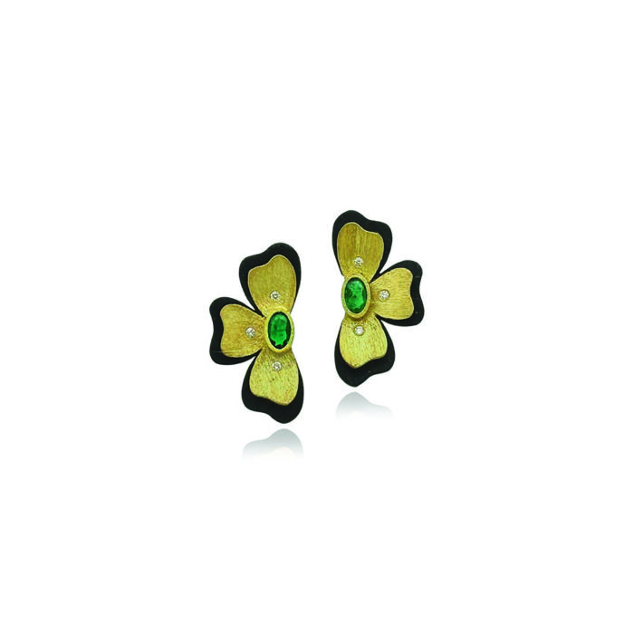 3 petal earring with emerald and diamonds