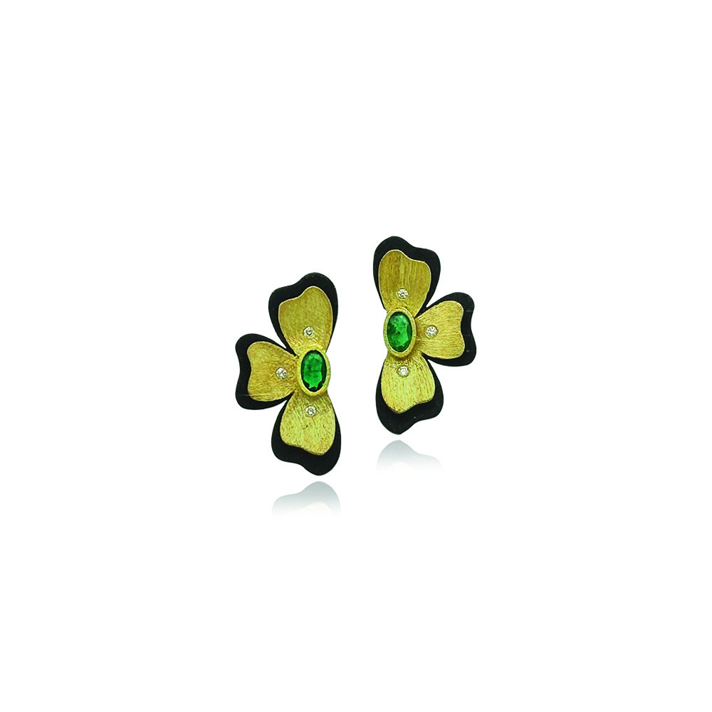 3 petal earring with emerald and diamonds