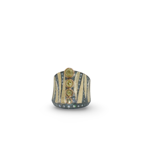 Stripes ring with rose cut natural diamonds